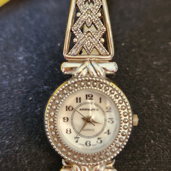 Affinity Quartz Japan Movement Watch.  New Battery.  SHOWSTOPPER.  BEAUTIFUL - Picture 3 of 8